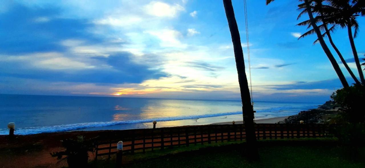 Blue Water Beach Resort Varkala Exterior foto