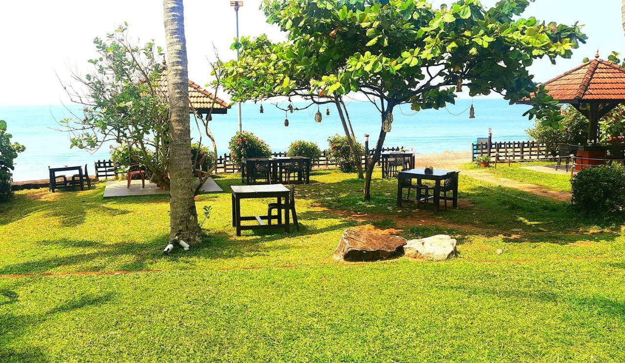 Blue Water Beach Resort Varkala Exterior foto