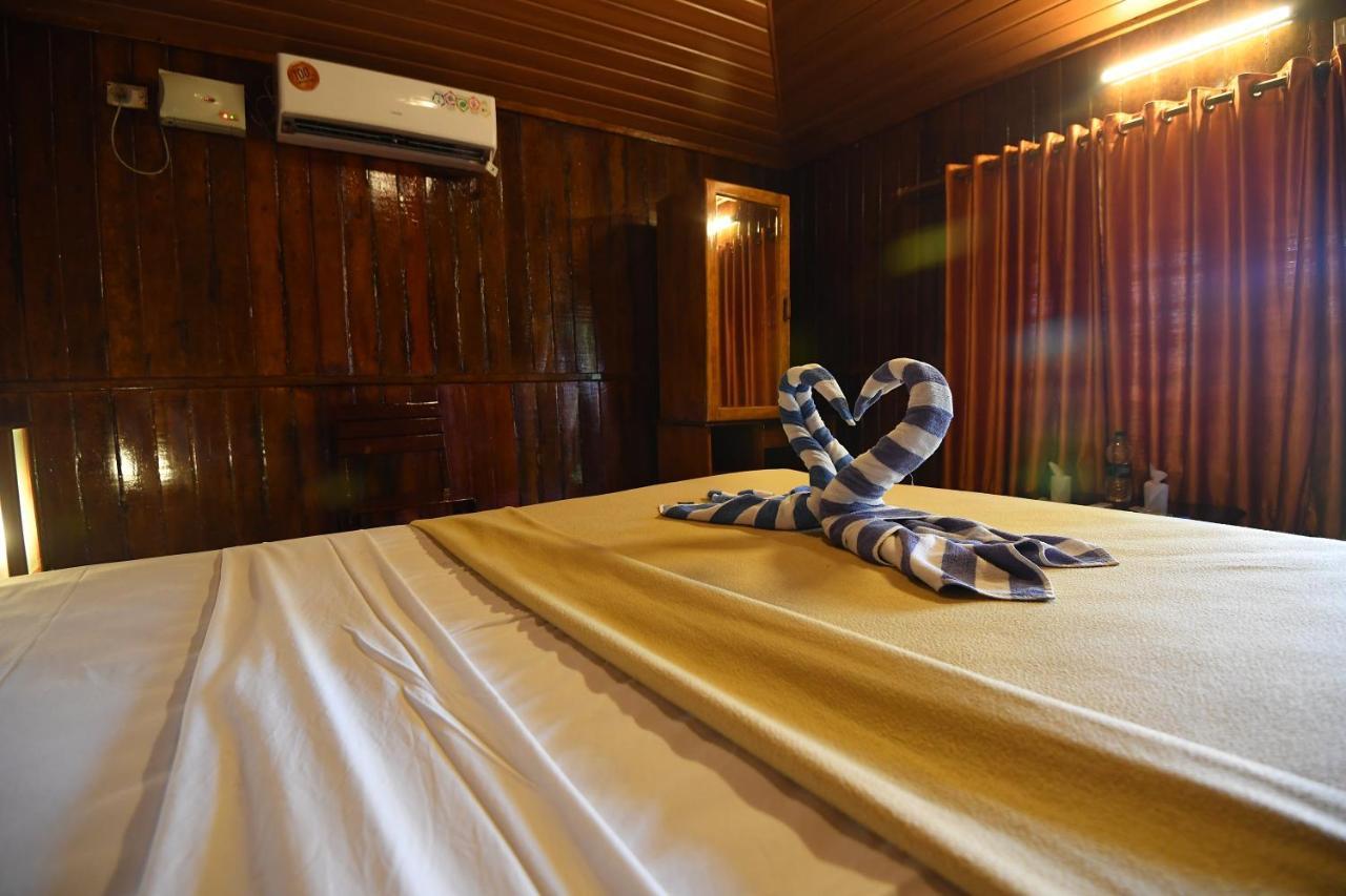 Blue Water Beach Resort Varkala Exterior foto