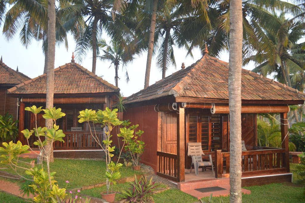 Blue Water Beach Resort Varkala Exterior foto